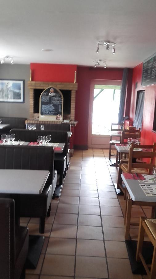 Auberge La Marchadaine Montrollet Екстериор снимка