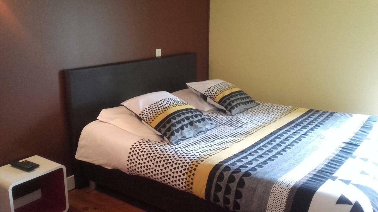 Auberge La Marchadaine Montrollet Екстериор снимка